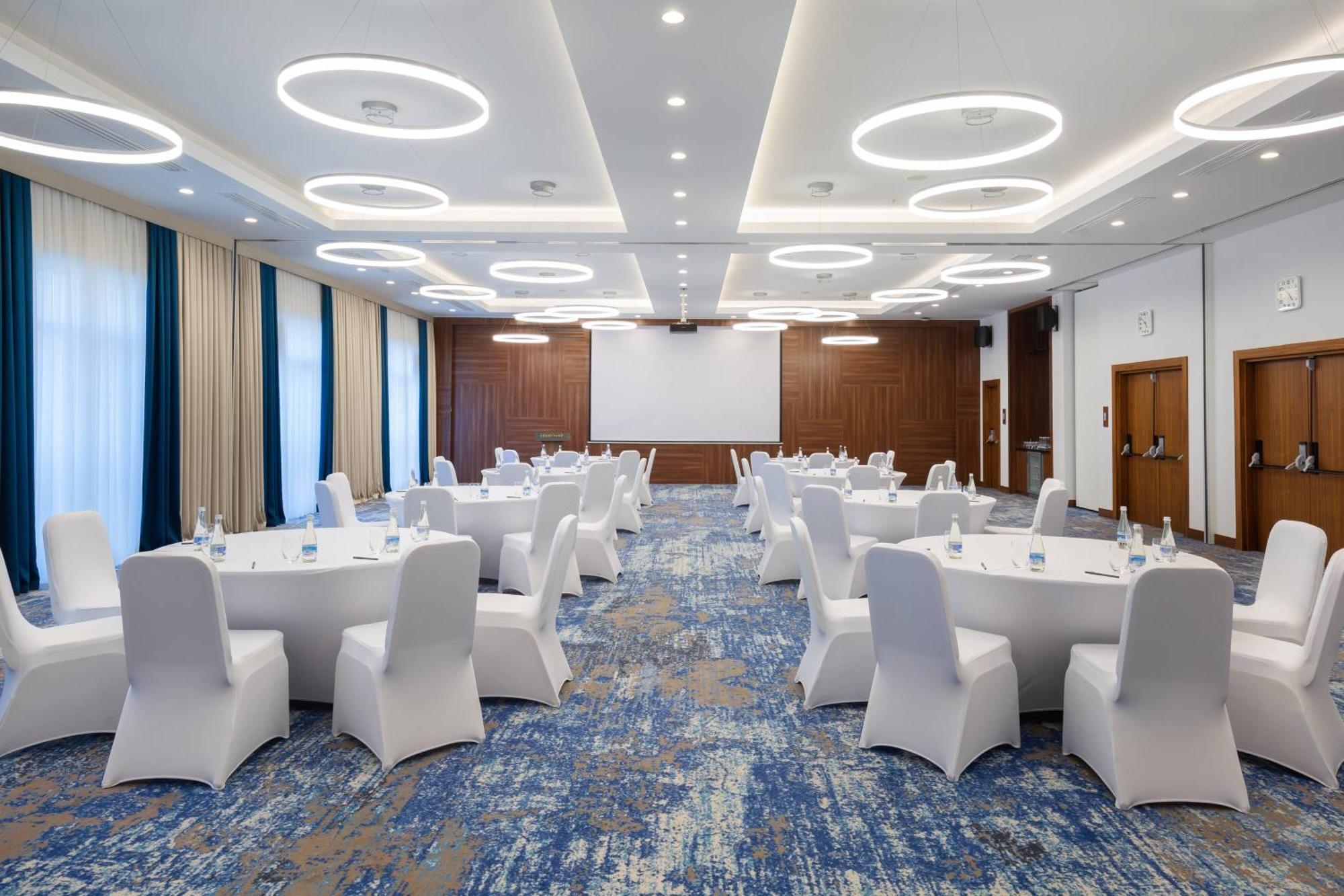 Hotel Courtyard By Marriott Taszkent Zewnętrze zdjęcie