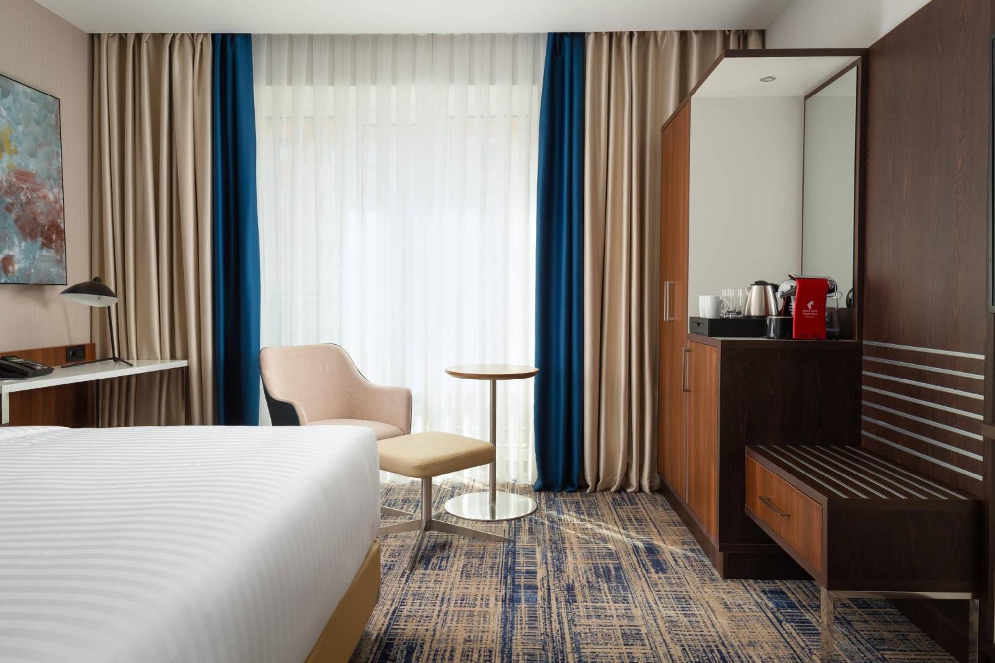 Hotel Courtyard By Marriott Taszkent Zewnętrze zdjęcie